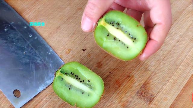 在家怎么样做果冻布丁(1碗淀粉简单一做)(4)