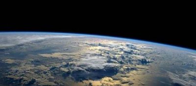 ​大气层多高成冰泡,大气层离地面有多高