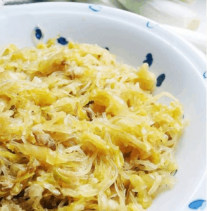 ​酸菜是哪个地方的菜，东北的酸菜和南方的泡菜有什么不同？