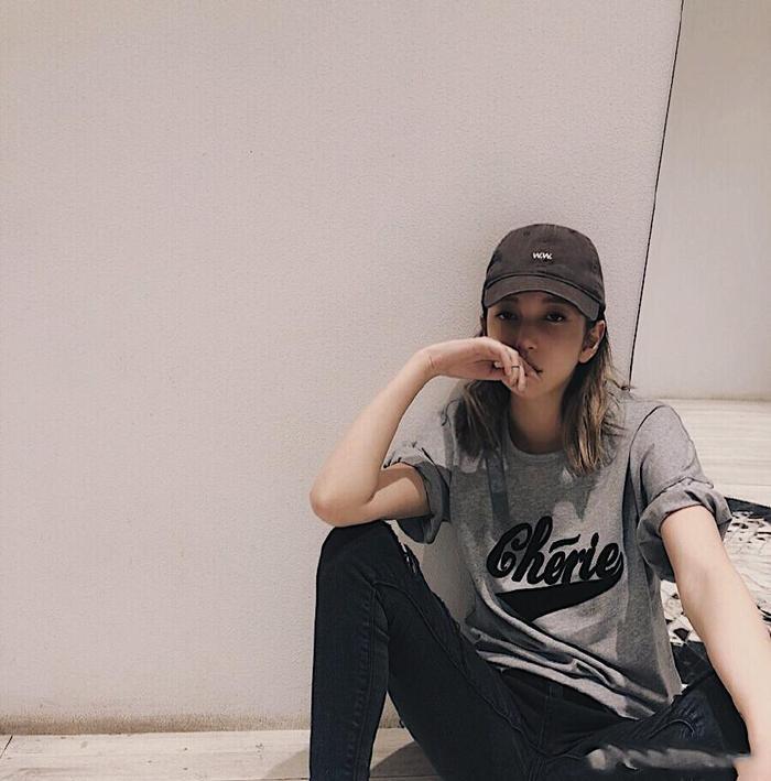 她是薛之谦的前女友, 被抛弃后多次喊薛无应答, 今在社交圈卖面膜