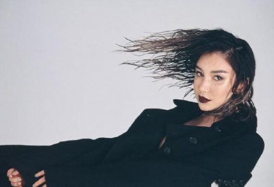 ​她是薛之谦的前女友, 被抛弃后多次喊薛无应答, 今在社交圈卖面膜