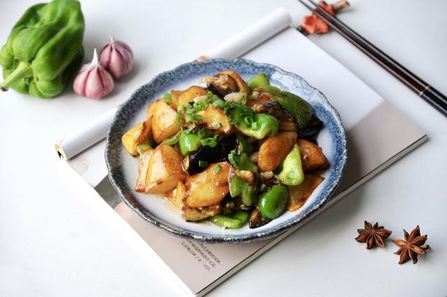 东北地三鲜100种做法（东北名菜地三鲜的家常做法）(2)