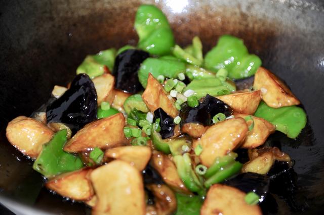 东北地三鲜100种做法（东北名菜地三鲜的家常做法）(14)