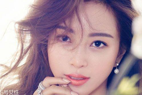 初学者怎么画眼线好？教你如何正确画完整眼妆