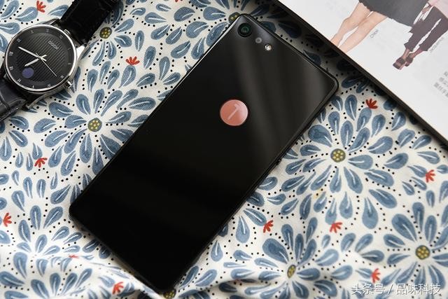 锤子坚果pro2哪个版本值得购买（锤子坚果Pro2手机三个月亲身体验）(2)