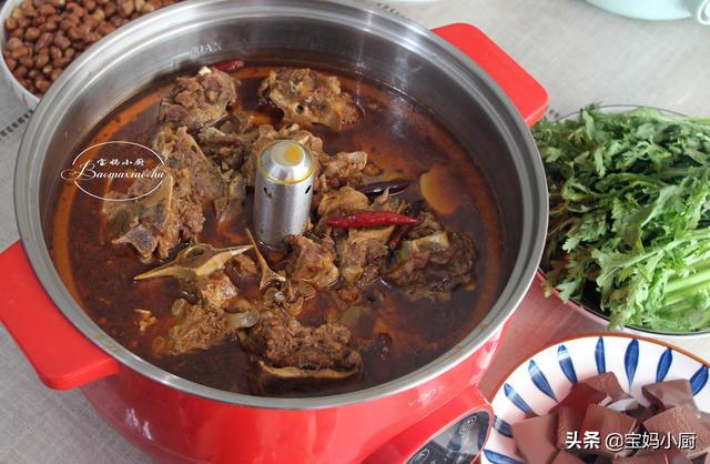 羊蝎子火锅的做法最正宗的(羊蝎子火锅自己在家做)(1)