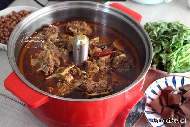 羊蝎子火锅的做法最正宗的(羊蝎子火锅自己在家做)(10)
