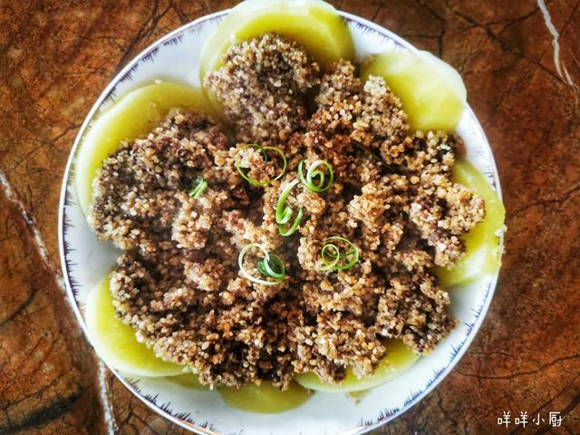 冷吃牛肉最好吃的做法(天冷就爱吃一口热气腾腾的菜)(1)