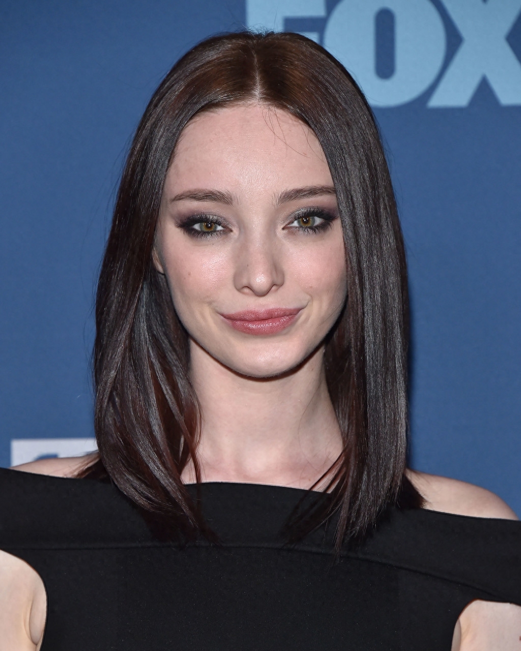 艾玛·杜蒙特(Emma Dumont)