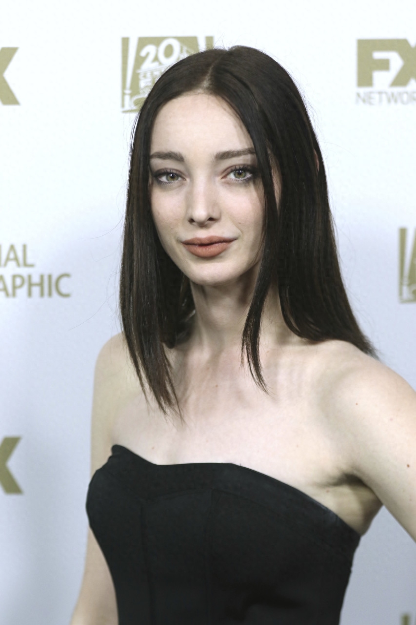 艾玛·杜蒙特(Emma Dumont)