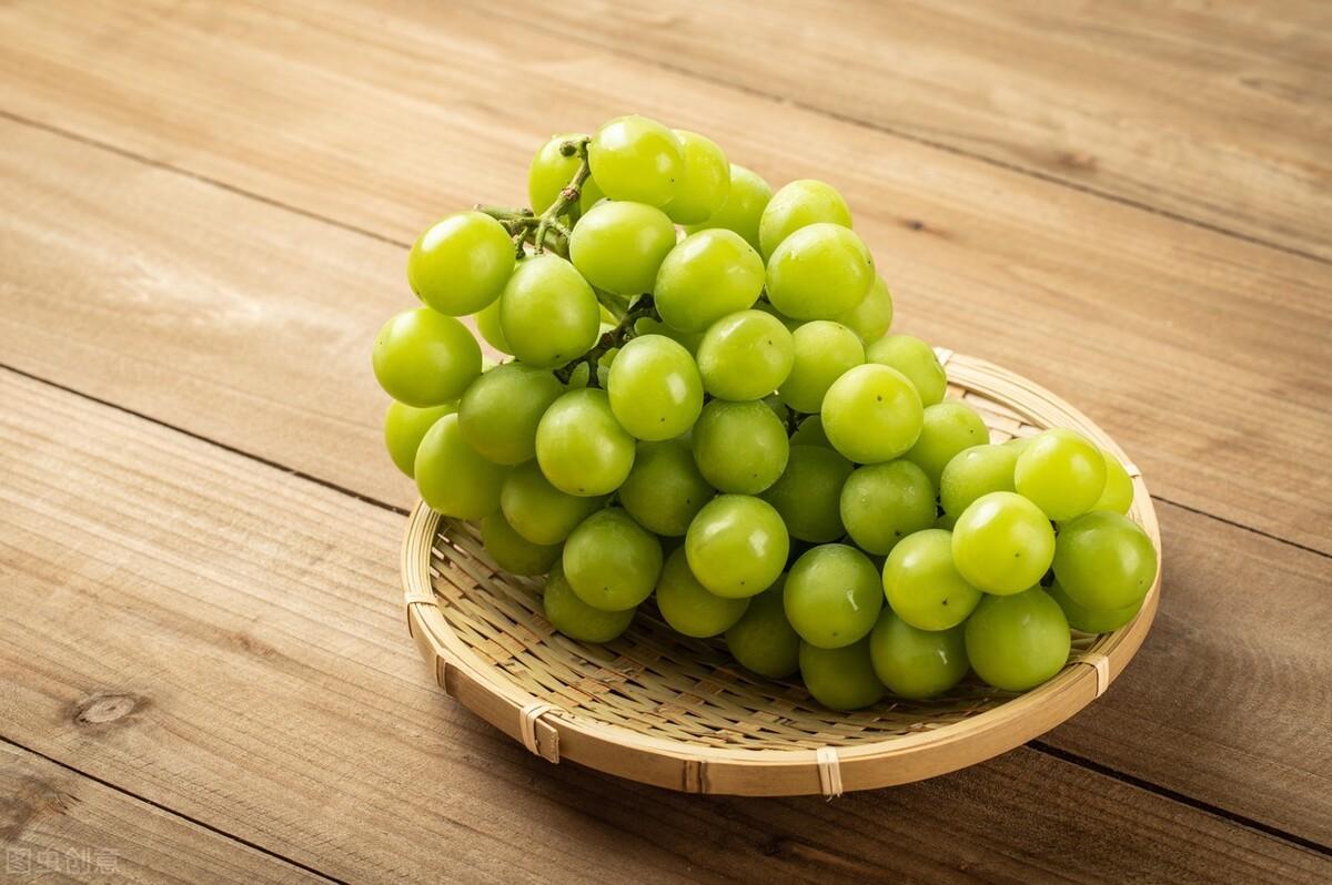 祭祀时香与供品怎样摆放（祭祀供品摆几个几样图片）