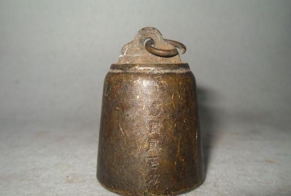 “铜权”是古代常见的金属器物,后来被俗称为