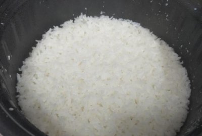 ​老式高压锅蒸米饭多久,高压锅蒸米饭需要多长时间熟