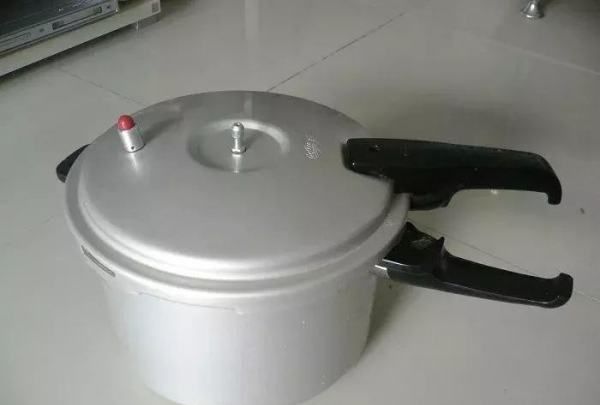 老式高压锅蒸米饭多久,高压锅蒸米饭需要多长时间熟图2