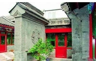 俗话说不撞南墙不回头的南墙,为什么说,“不撞南墙不回头”,而不是北墙、东墙、西墙?图4