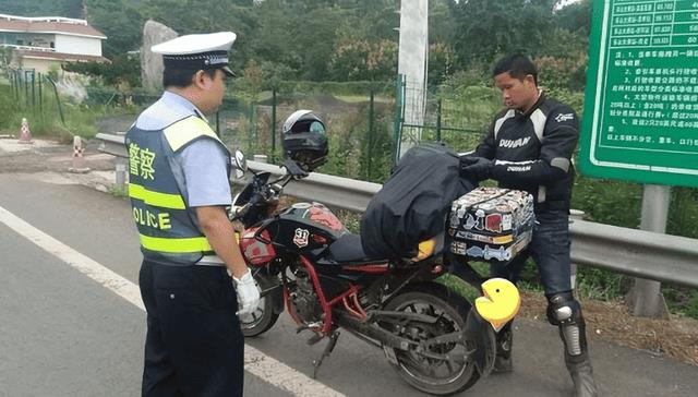 摩托车上高速限制车型吗（摩托车可以上高速的省份）