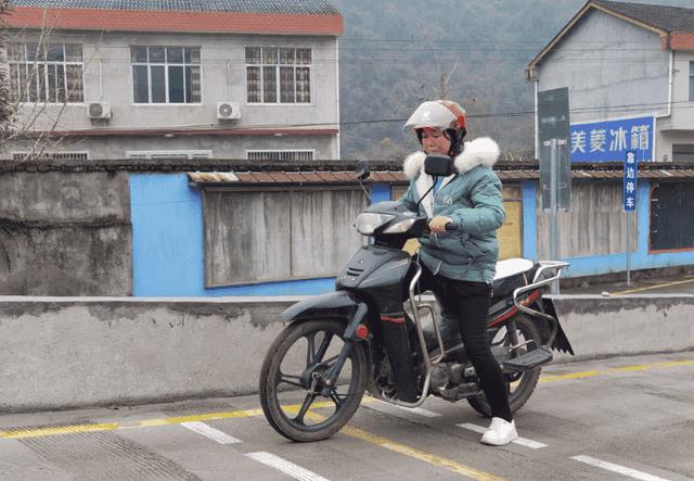 摩托车上高速限制车型吗（摩托车可以上高速的省份）