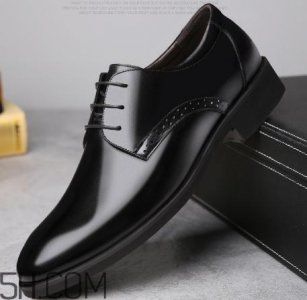 ​皮鞋被雨水泡了怎么办？皮鞋被水泡后怎么处理？