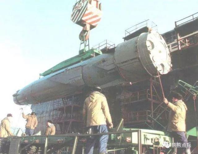 满载排水量26000吨，装备导弹超过500枚！如今却混到卖废铁地步