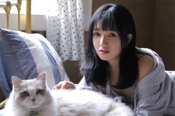 追女生要不要每天找她聊天?