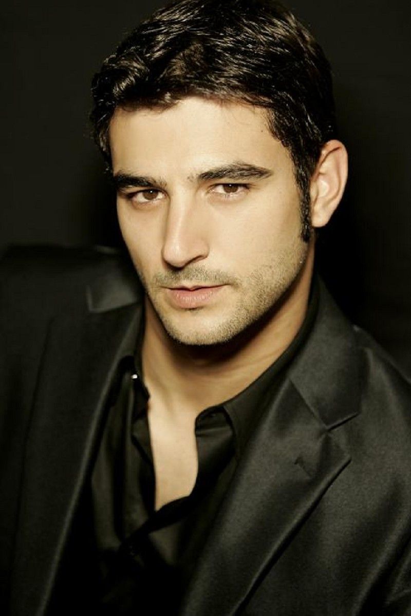 安东尼奥·委拉斯凯兹个人资料写真作品