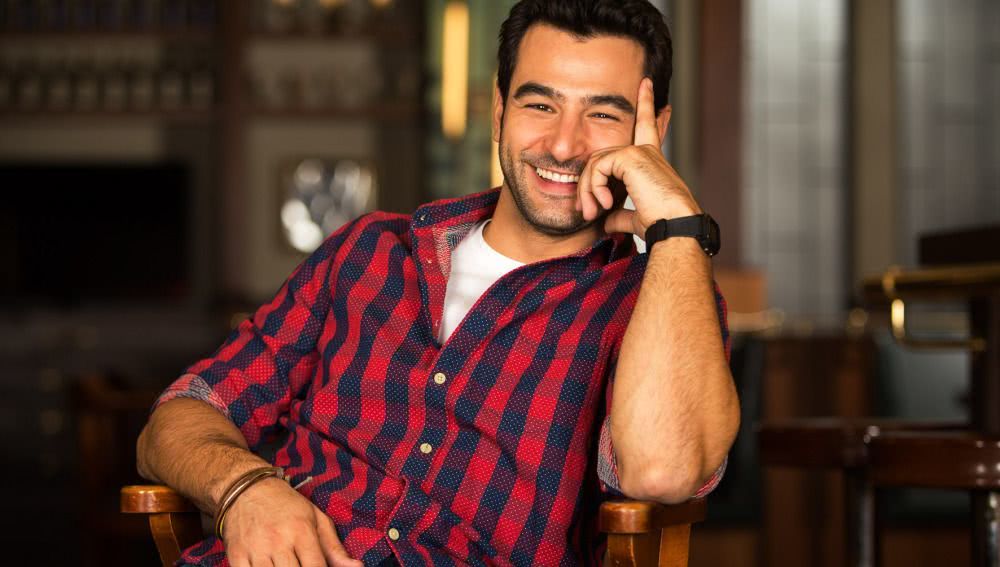 安东尼奥·委拉斯凯兹个人资料写真作品