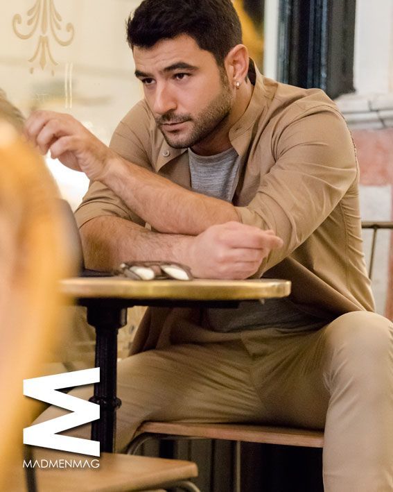 安东尼奥·委拉斯凯兹个人资料写真作品