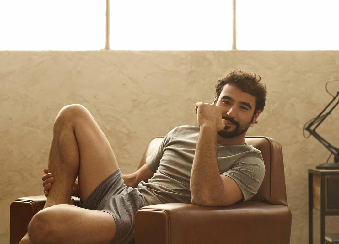 安东尼奥·委拉斯凯兹个人资料写真作品