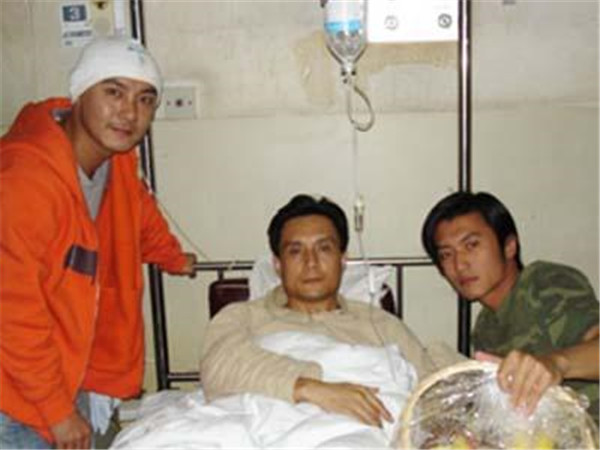 张卫健为什么打王伯昭真相揭秘,王伯昭活该被打人品怎么样很差吗