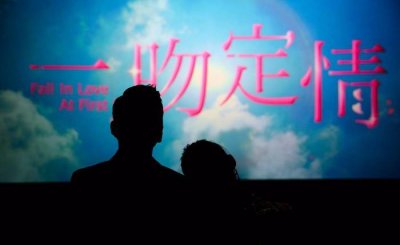 ​林允王大陆一吻定情，情人节晒亲密合照狂撒狗粮，真有夫妻相