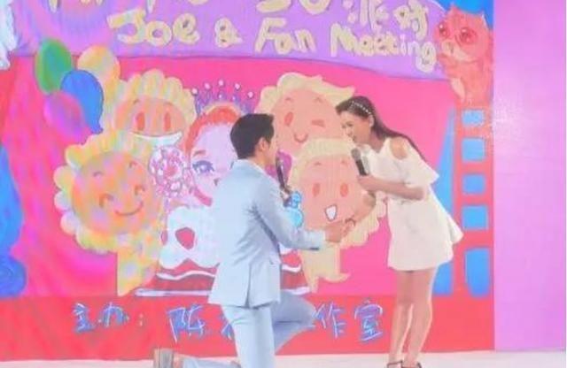 39岁陈乔恩被爆好事将近？他两度下跪表白，坦言只要陈乔恩需要