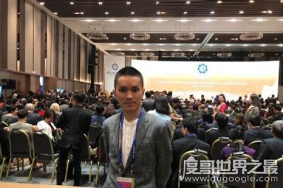 ​郑矾的简历个人资料（白手起家身价过亿的90后）