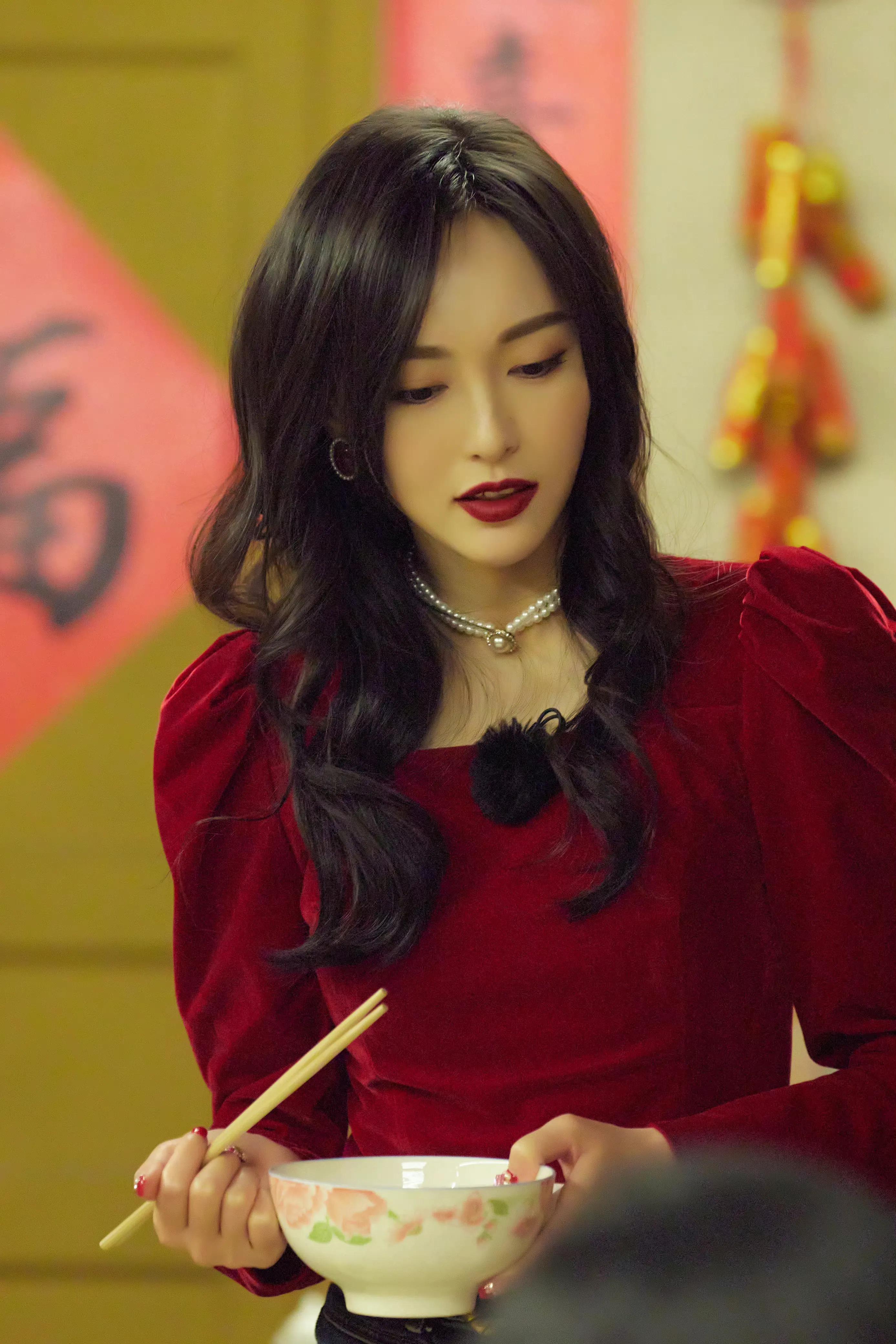 唐嫣终于进组拍戏,婚后停工多年,终于回归事业心,演员糖要来了