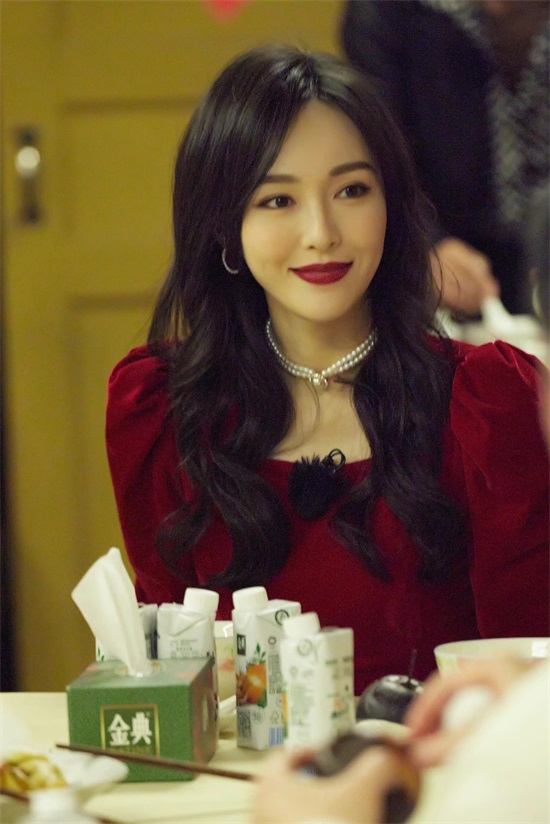 唐嫣终于进组拍戏,婚后停工多年,终于回归事业心,演员糖要来了