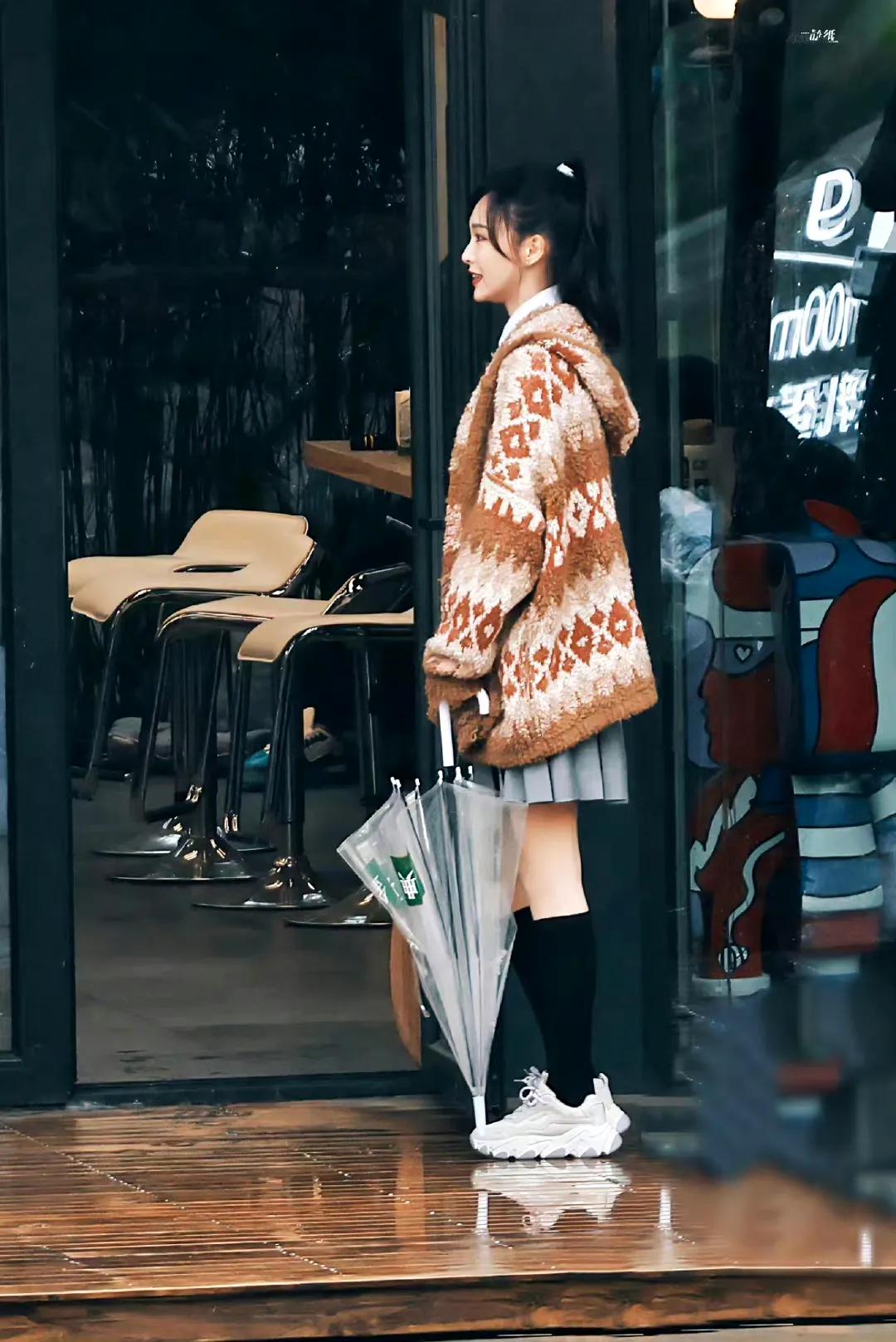 唐嫣终于进组拍戏,婚后停工多年,终于回归事业心,演员糖要来了