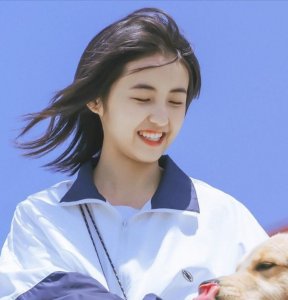 ​张子枫焉栩嘉分手(张子枫焉栩嘉被曝已分手，为何大家不看好他们呢？)