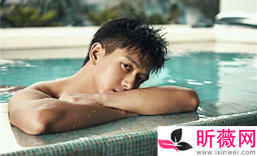 李现12厘米怎么回事 李现12厘米梗图片