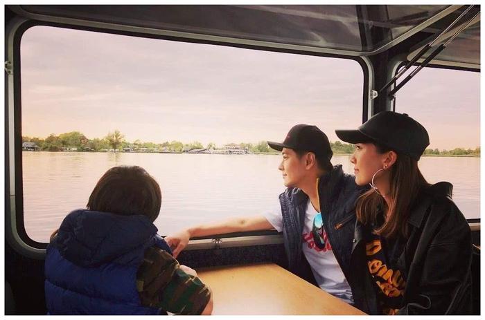 林志颖妻子晒3儿子合影，被网友赞不输林志玲，老大Kimi?超帅气