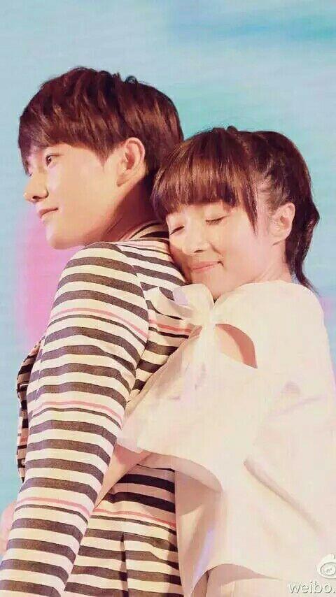 胡冰卿杨洋公布恋情,张铭恩事件是(胡冰卿和张铭恩亲吻的照片) 胡冰卿杨洋公布恋情,张铭恩事件是(胡冰卿和张铭恩亲吻的照片)