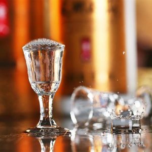 ​法国饮用葡萄酒标准杯(法国葡萄酒酒杯)