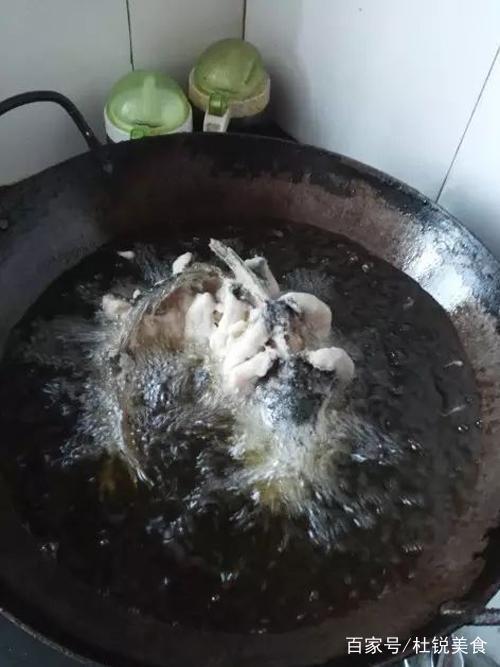 糖醋黄河鲤鱼详细做法 更有传统糖醋汁调配方法!