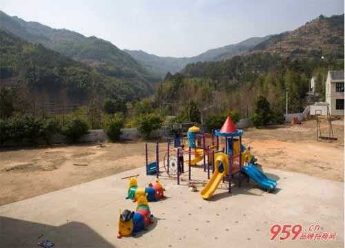 带孩子做什么生意合适：在家带着孩子适合做什么生意??