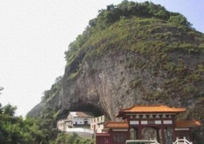 ​东华山：壮丽山川与人文地理的交响乐章