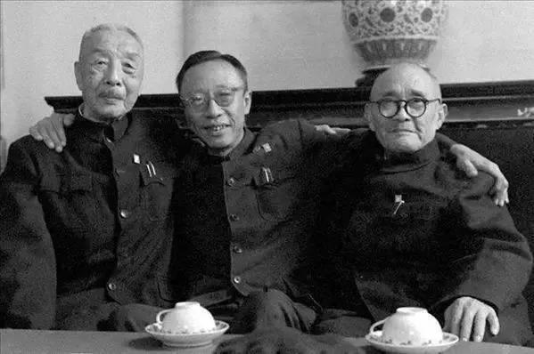 打响武昌起义第一枪的是谁?（到底是谁打响了武昌起义上真正意义的第一枪）(1)