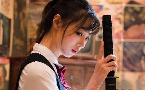 惹女朋友生气了应该怎么哄她呢