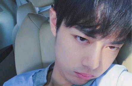 嘟嘟嘴的兔兔，呆萌又可爱，肖战图集