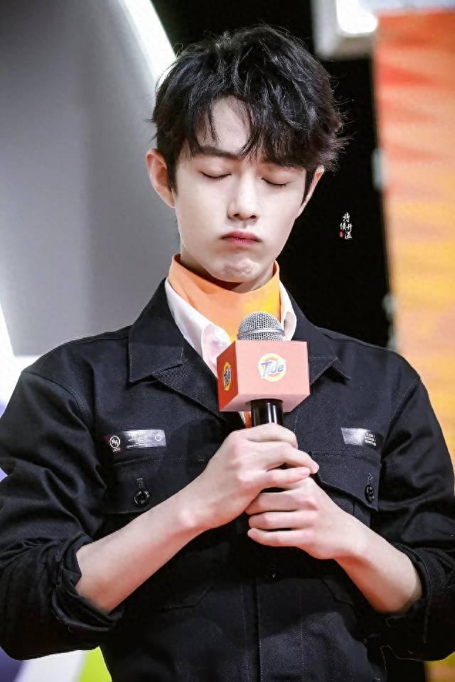 嘟嘟嘴的兔兔，呆萌又可爱，肖战图集