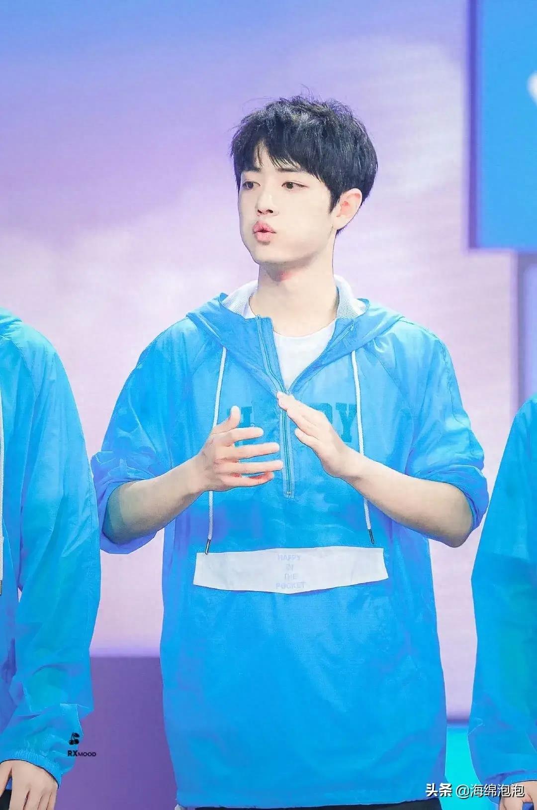 嘟嘟嘴的兔兔，呆萌又可爱，肖战图集