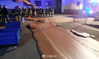​童话成真！德国工厂泄漏1吨巧克力铺满马路，民众蹲街品尝