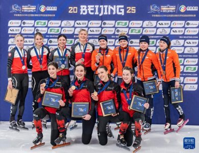 ​短道速滑——世锦赛：女子3000米接力：加拿大队夺冠